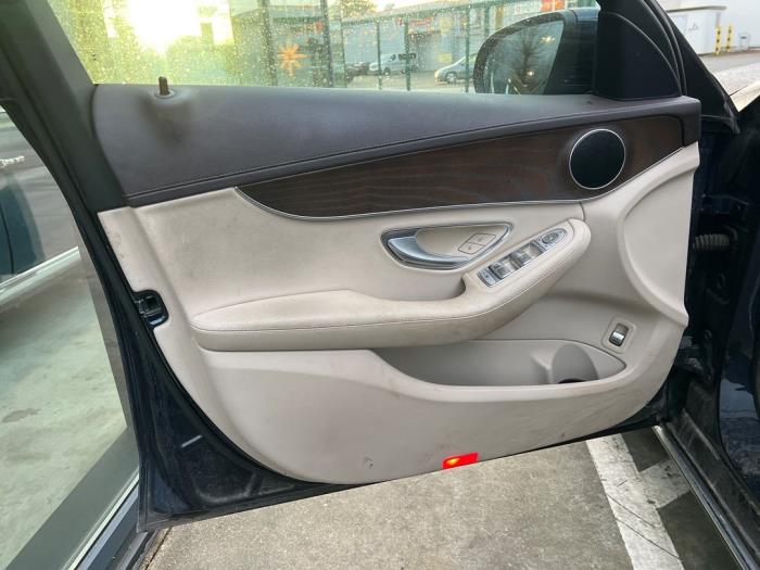 Mercedes C-Klasse V836