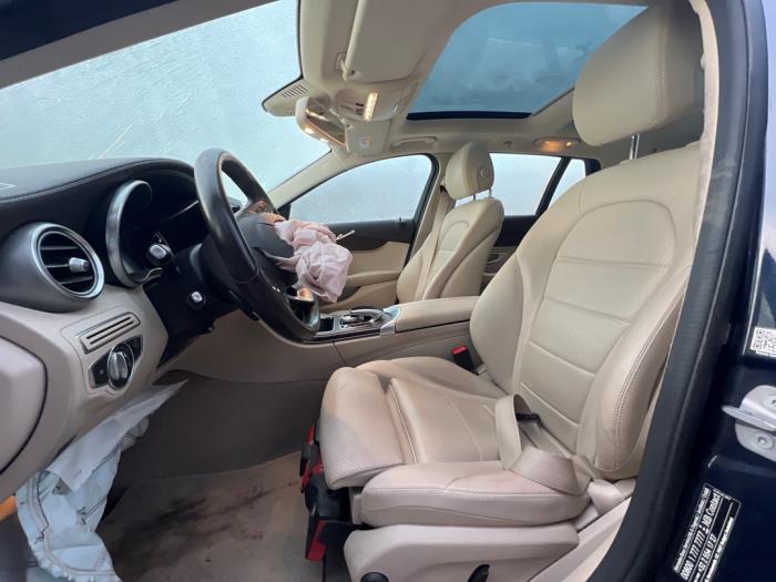 Mercedes C-Klasse V836