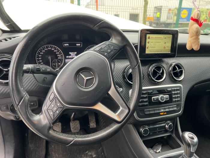 Mercedes GLA V868