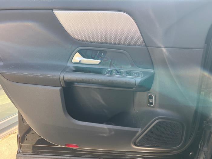 Mercedes GLA-Klasse V872