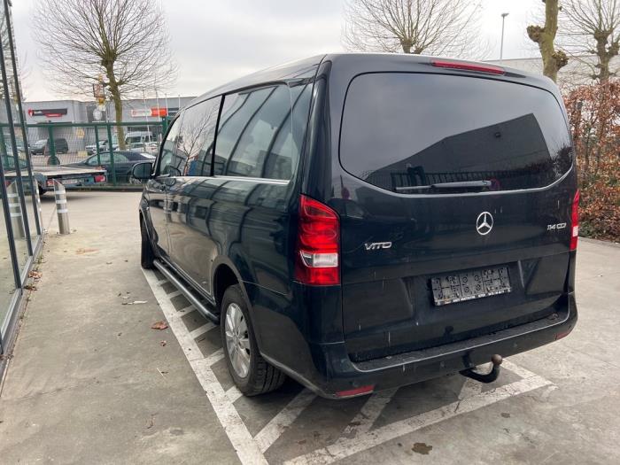 Mercedes Vito V875