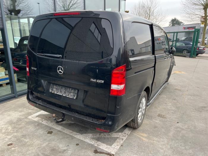 Mercedes Vito V875