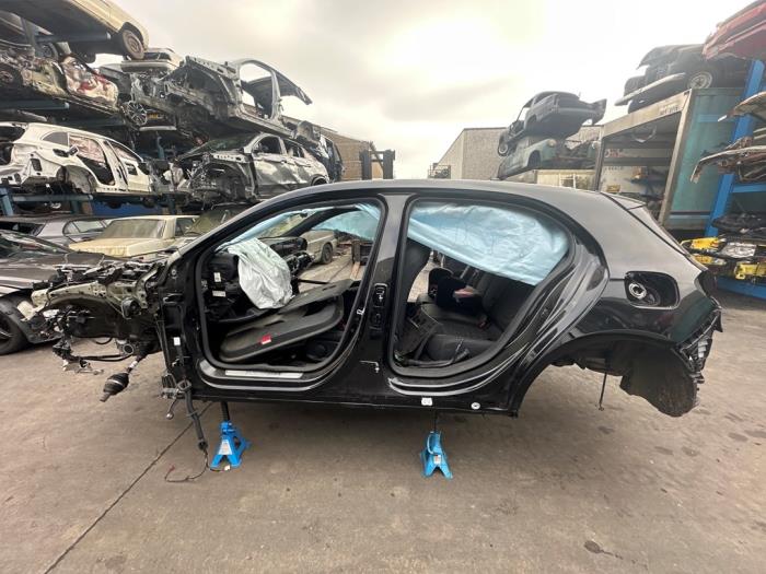 Mercedes A-Klasse V876