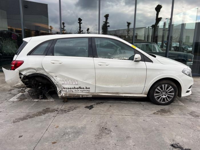 Mercedes B-Klasse V878