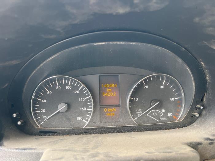 Mercedes Sprinter V879