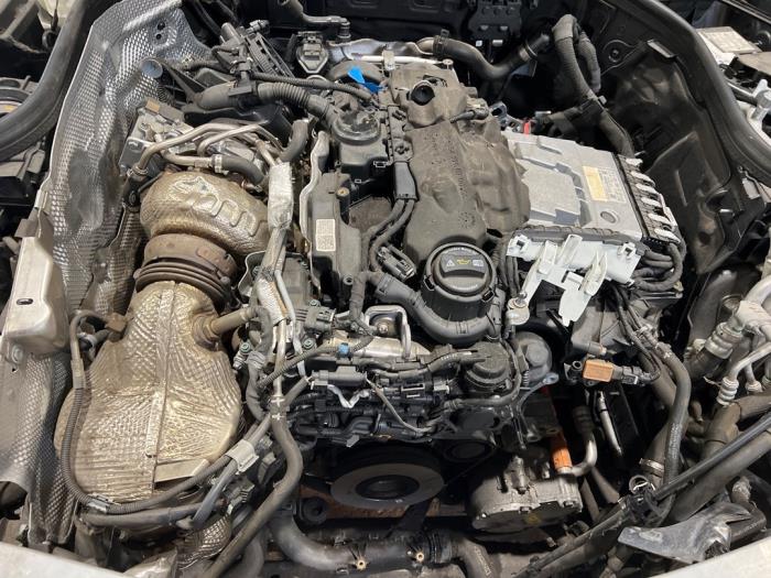 Mercedes E-Klasse V880