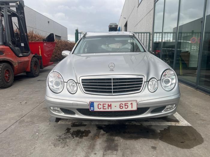 Mercedes E-Klasse V881