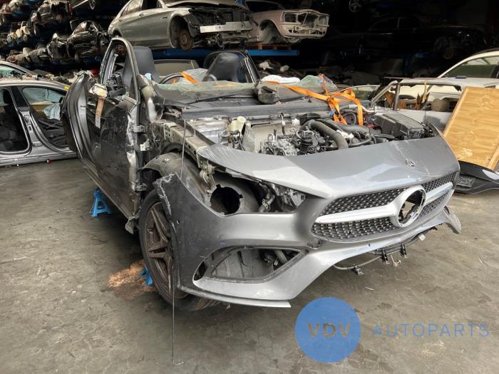 Mercedes A (177.0) 1.3 A-200 Turbo 16V