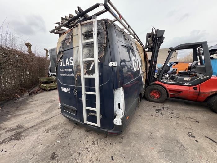 Mercedes Sprinter V892