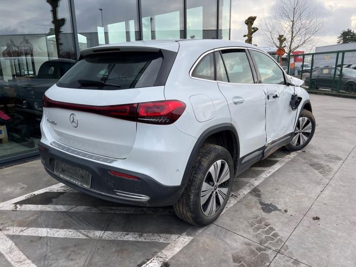 Mercedes EQA V894