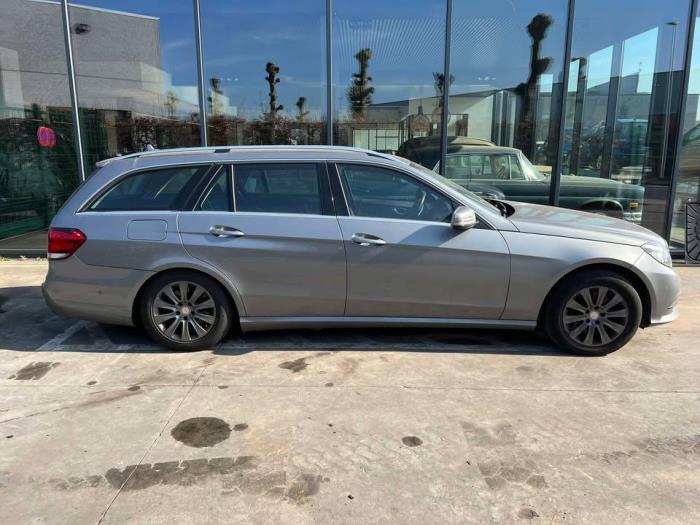Mercedes E-Klasse V896