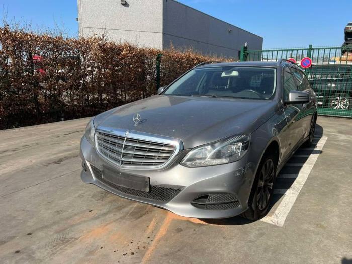 Mercedes E-Klasse V896