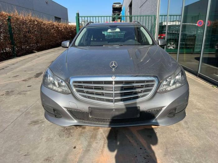 Mercedes E-Klasse V896