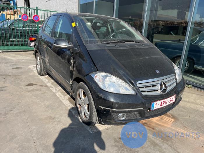 Mercedes A (W169) 2.0 A-180 CDI 16V