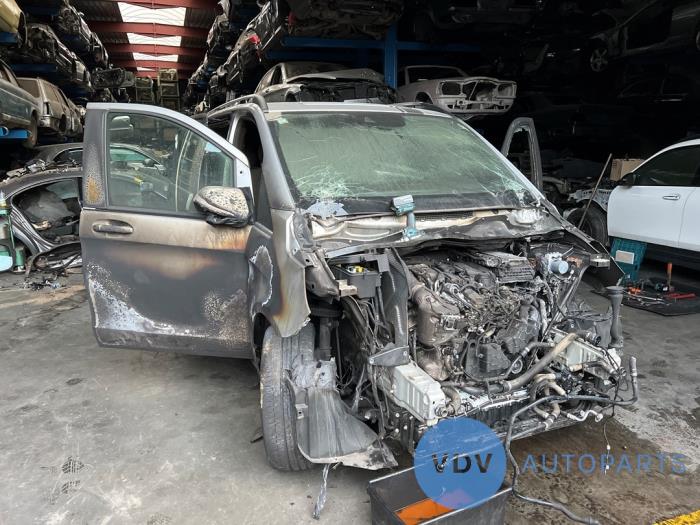 Mercedes V (447.8) 2.0 220 CDI
