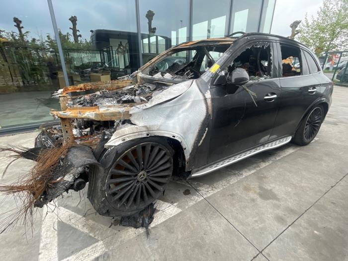 Mercedes GLC-Klasse V926