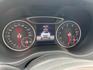 Mercedes B 1.6 B-180 BlueEFFICIENCY Turbo 16V Sloopvoertuig (2015, Grijs)