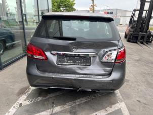 Mercedes B 1.6 B-180 BlueEFFICIENCY Turbo 16V Sloopvoertuig (2015, Grijs)