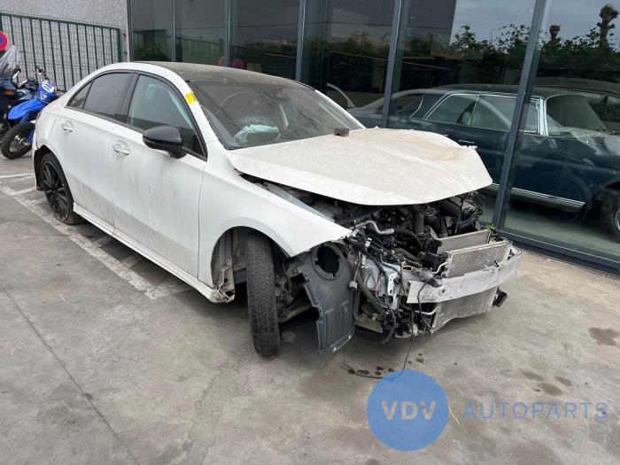 Mercedes A Limousine (177.1) 1.5 A-180d
