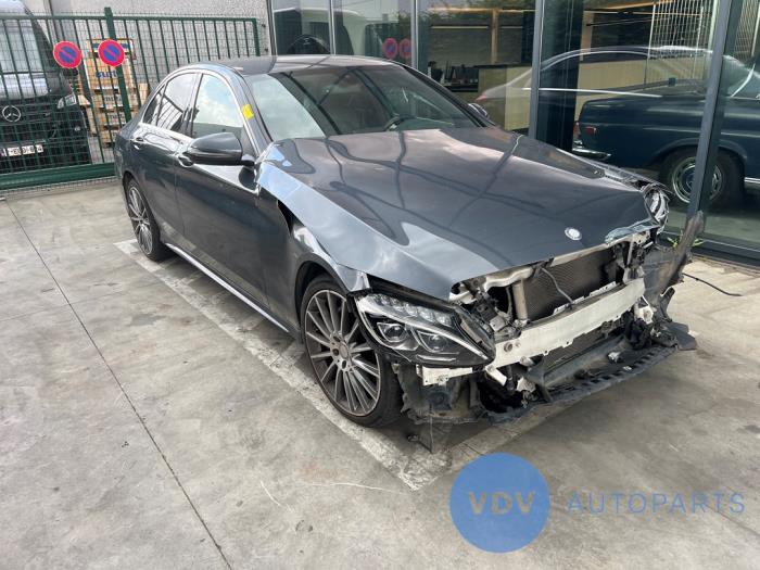 Mercedes C (W205) C-180 1.6 16V