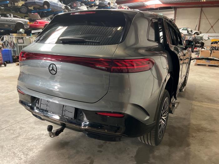 Mercedes EQS V949