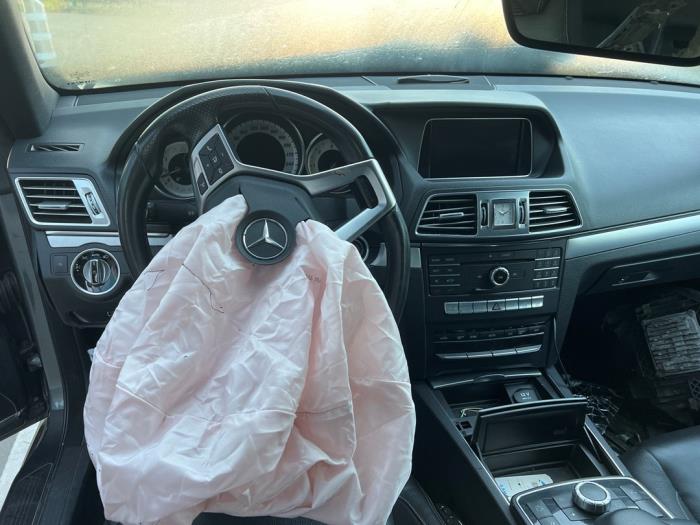 Mercedes E-Klasse V952