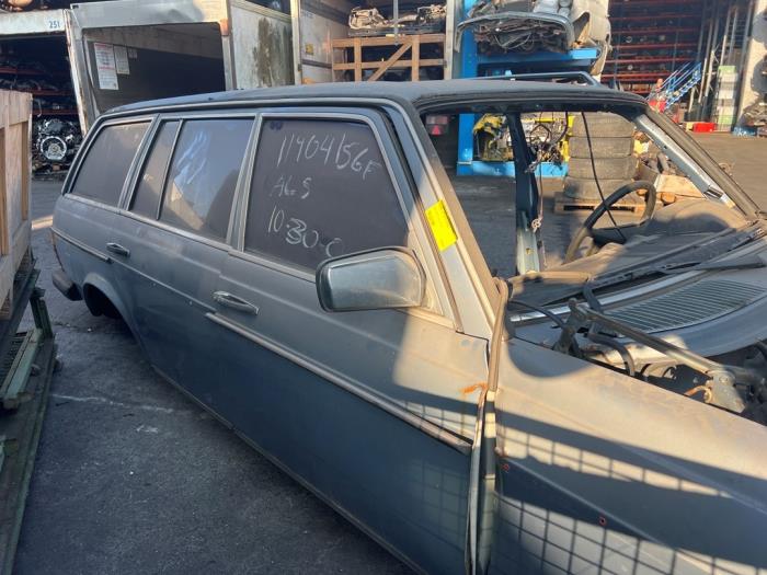 Mercedes 200 - 500 V960