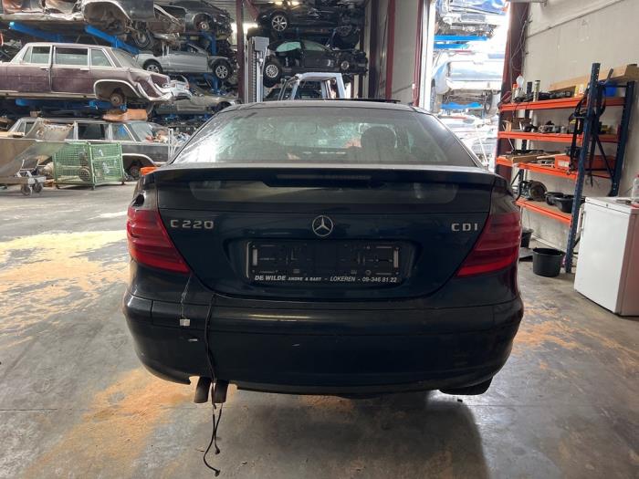 Mercedes C Sportcoupé 2.2 C-220 CDI 16V Sloopvoertuig (2003, Zwart)