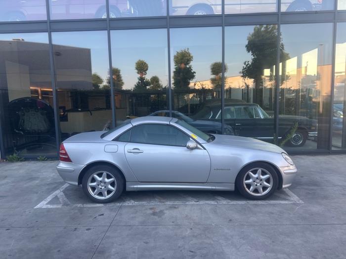 Mercedes SLK 2.0 200 K 16V Sloopvoertuig (2001, Grijs)
