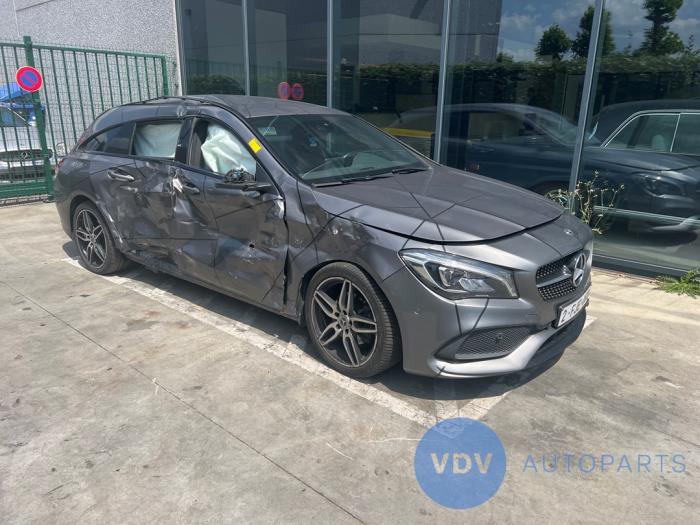Mercedes CLA Shooting Brake (117.9) 2.2 CLA-200 CDI