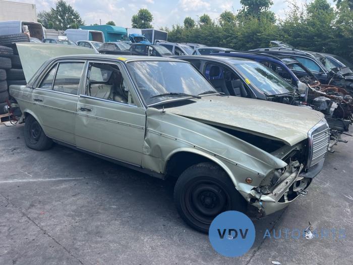 Mercedes 200-300D (W123) 240 D
