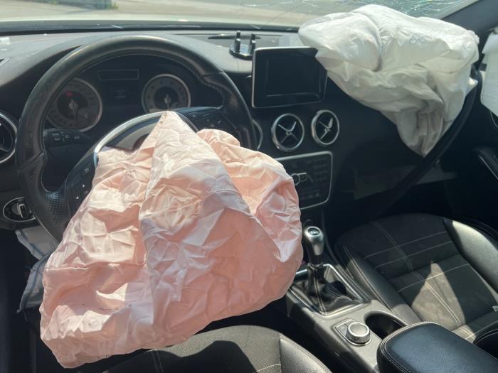 Mercedes A-Klasse V990