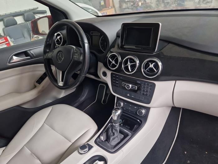 Mercedes B-Klasse V995