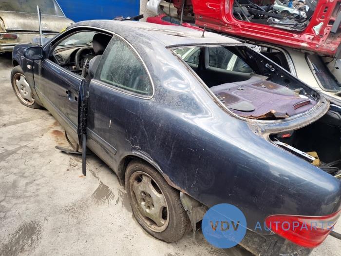 Mercedes CLK (C208) 2.0 200 16V
