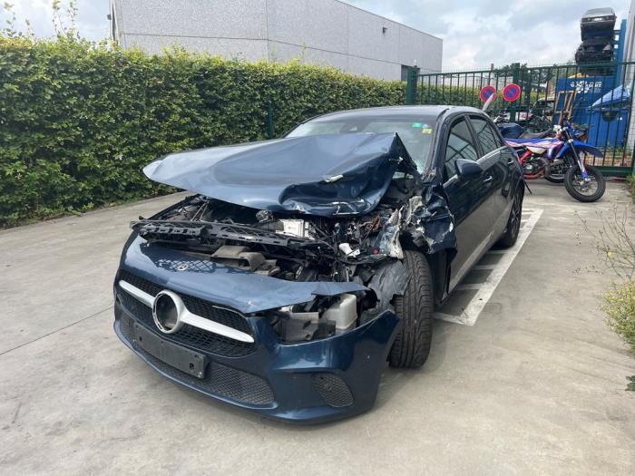 Mercedes A-Klasse V1025