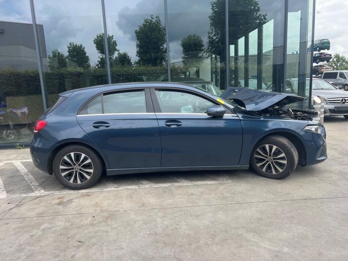 Mercedes A-Klasse V1025