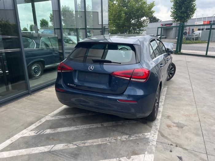 Mercedes A-Klasse V1025