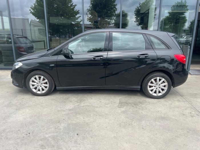 Mercedes B-Klasse V1026