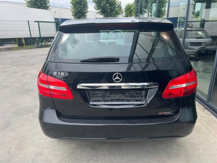 Mercedes B-Klasse V1026