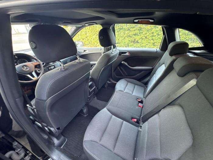 Mercedes B-Klasse V1032