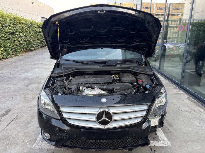 Mercedes B-Klasse V1032