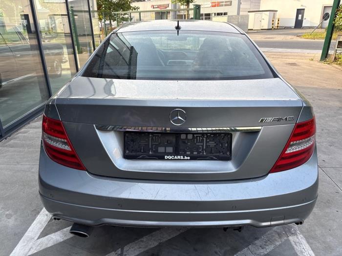 Mercedes C-Klasse V1033