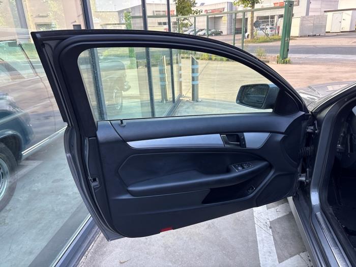 Mercedes C-Klasse V1033