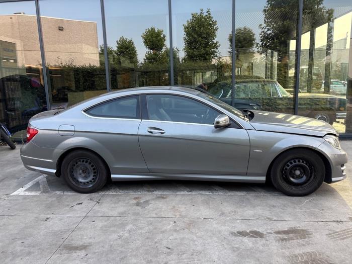 Mercedes C-Klasse V1033