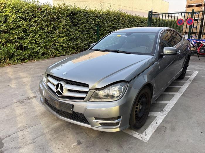 Mercedes C-Klasse V1033