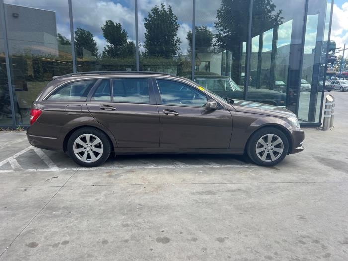 Mercedes C-Klasse V1041