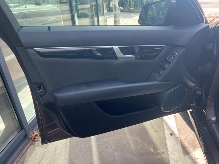 Mercedes C-Klasse V1041