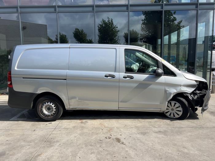 Mercedes Vito V1053