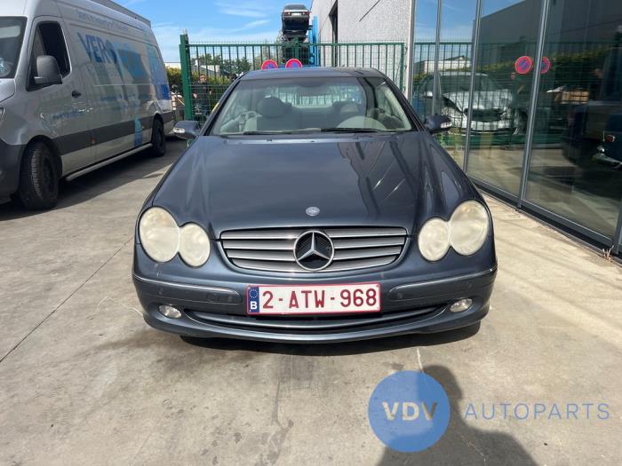 Mercedes CLK 2.6 240 V6 18V Sloopvoertuig (2002, Blauw)