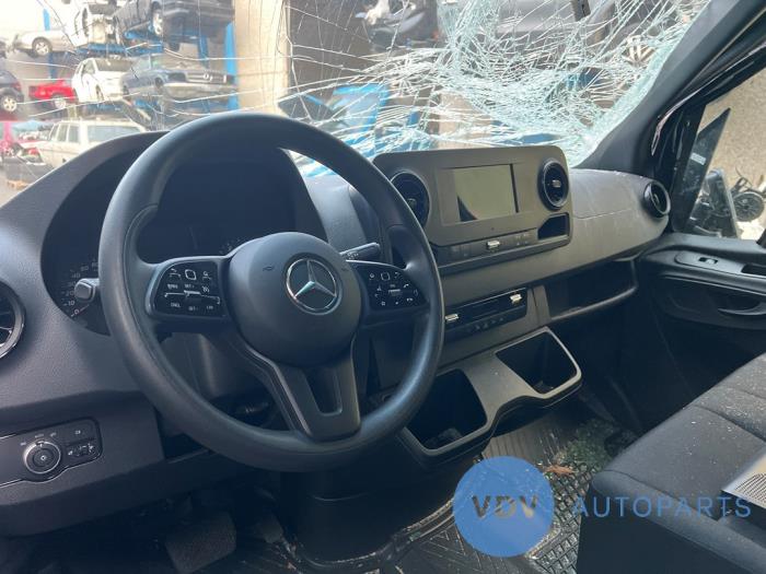 Mercedes Sprinter 3,5t 317 CDI 2.0 D RWD Sloopvoertuig (2024, Zwart)